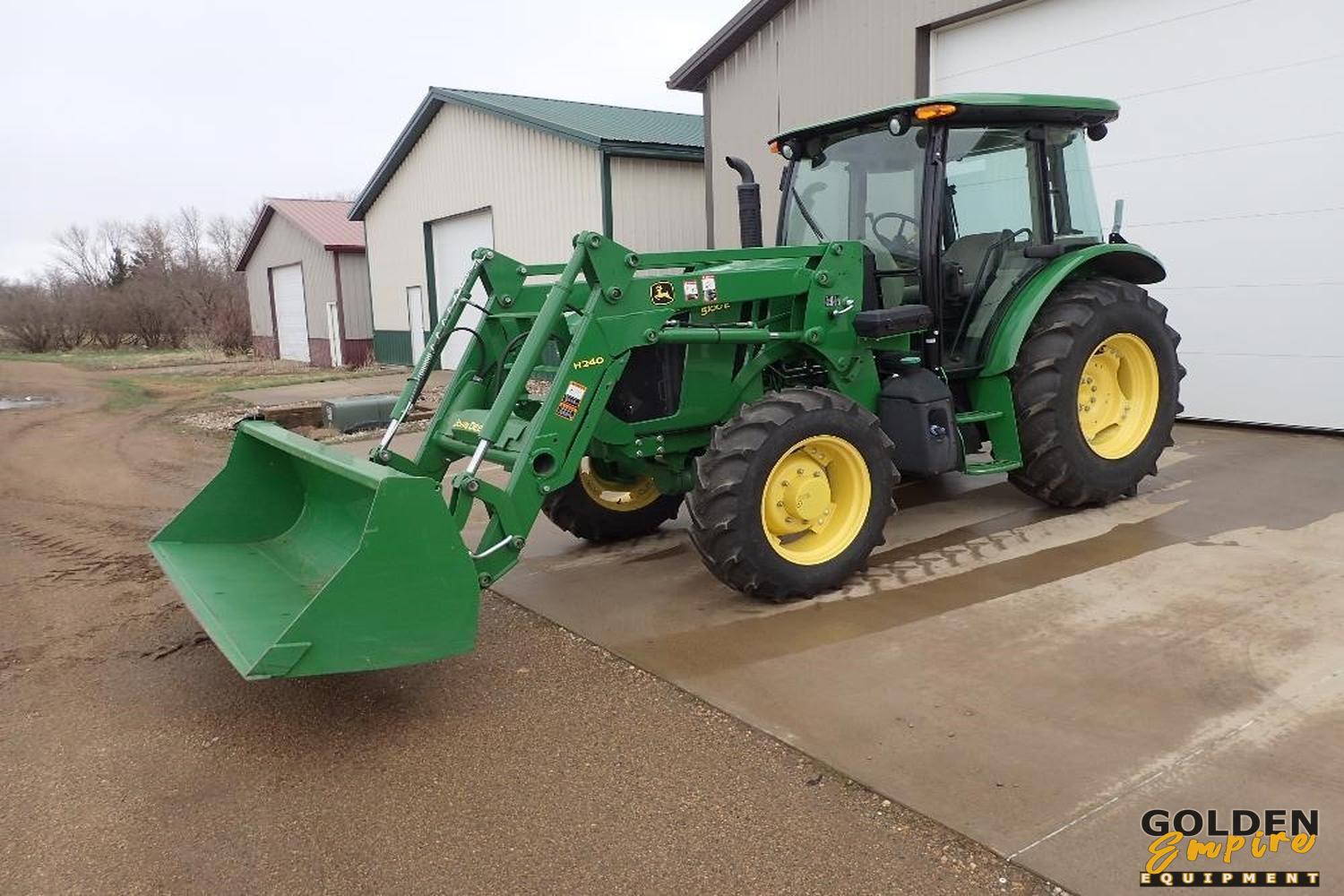 2015 John Deere 5100E MFWD